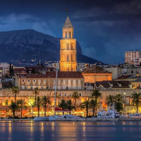 Fjera * スプリト