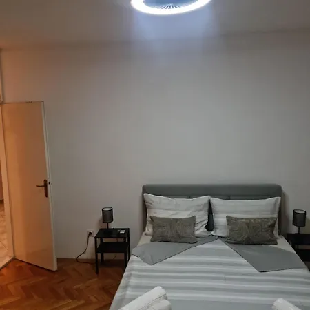 Fjera * スプリト